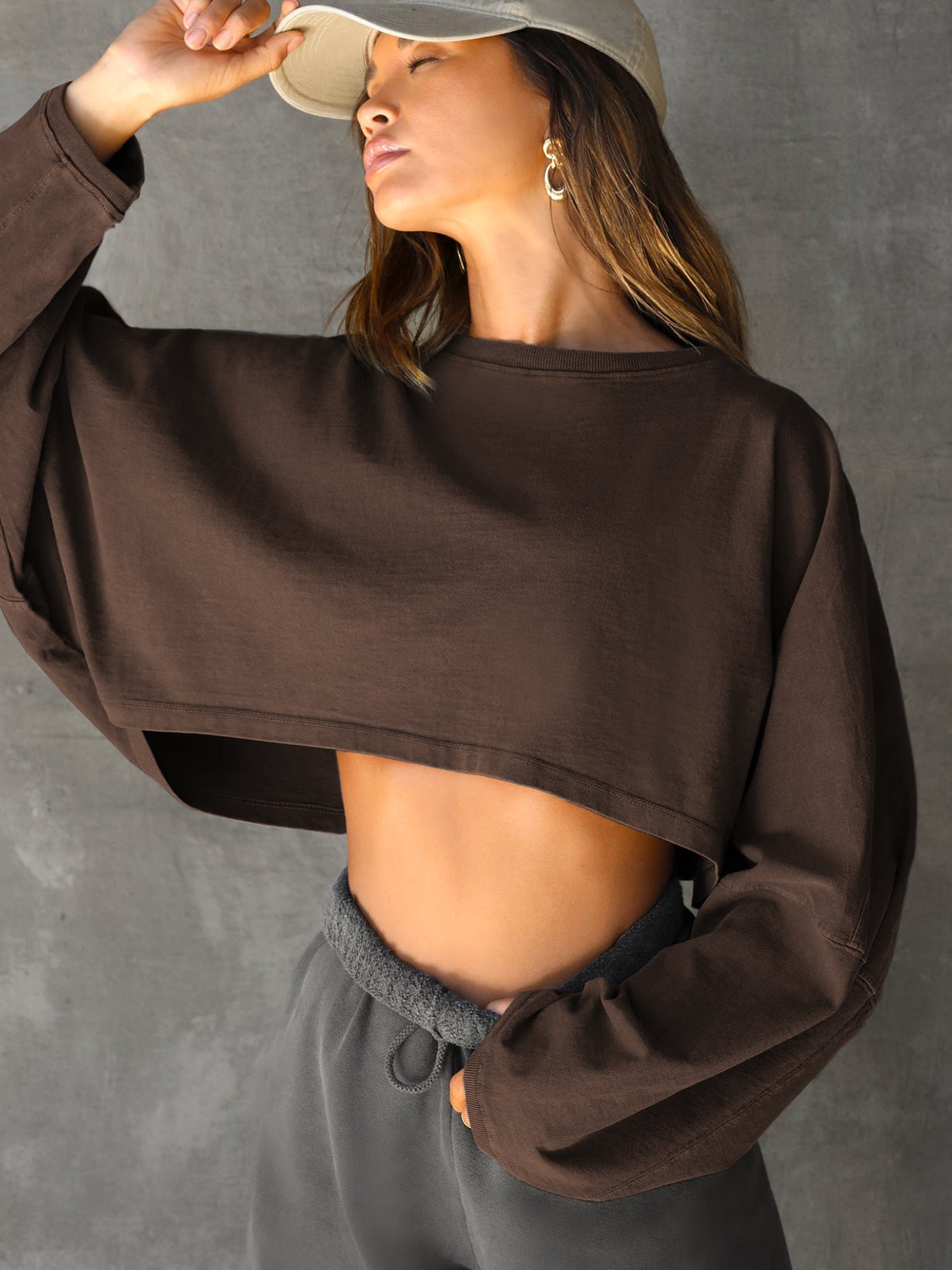 Cropped Sweatshirt - Notorious (Marrone Scuro)