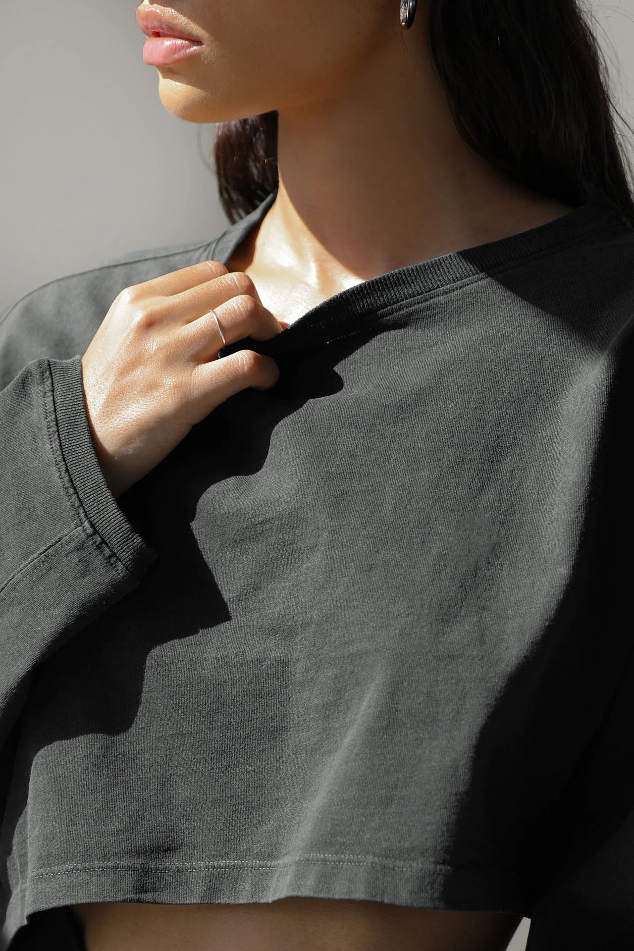 Cropped Sweatshirt - Notorious (Nero Chiaro)